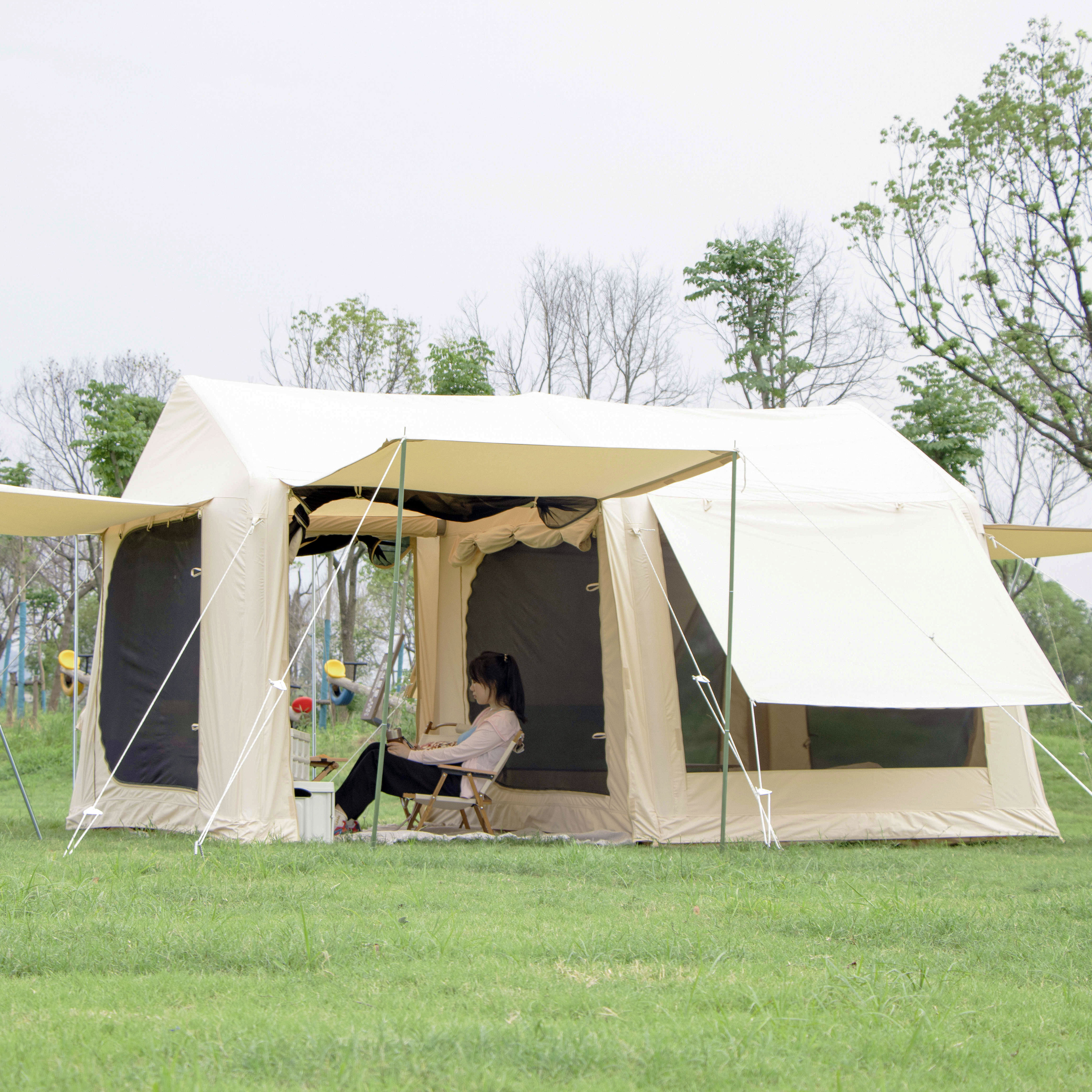 Großes aufblasbares Camping-Kabinenzelt