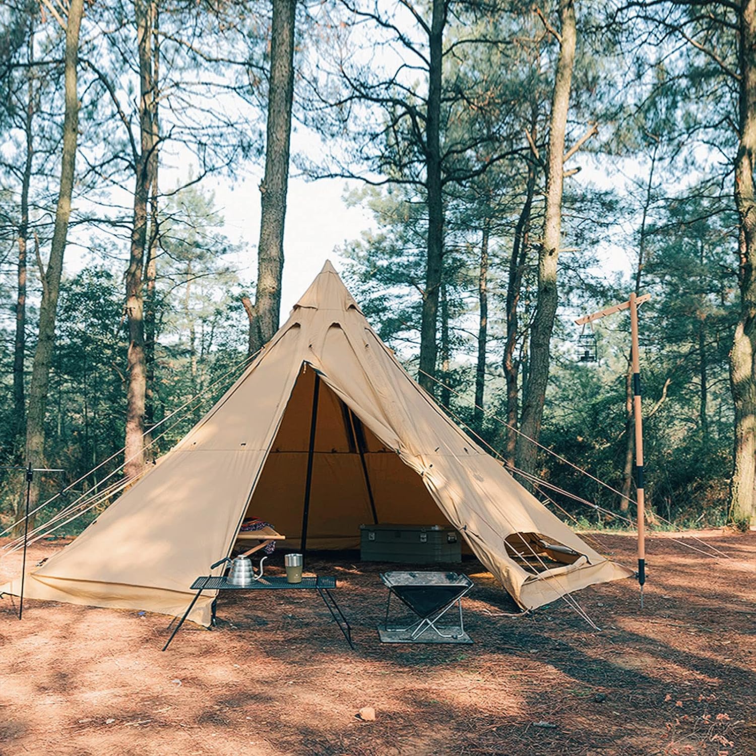 Outdoor-Campingzelt im indischen Stil mit Pyramidenform