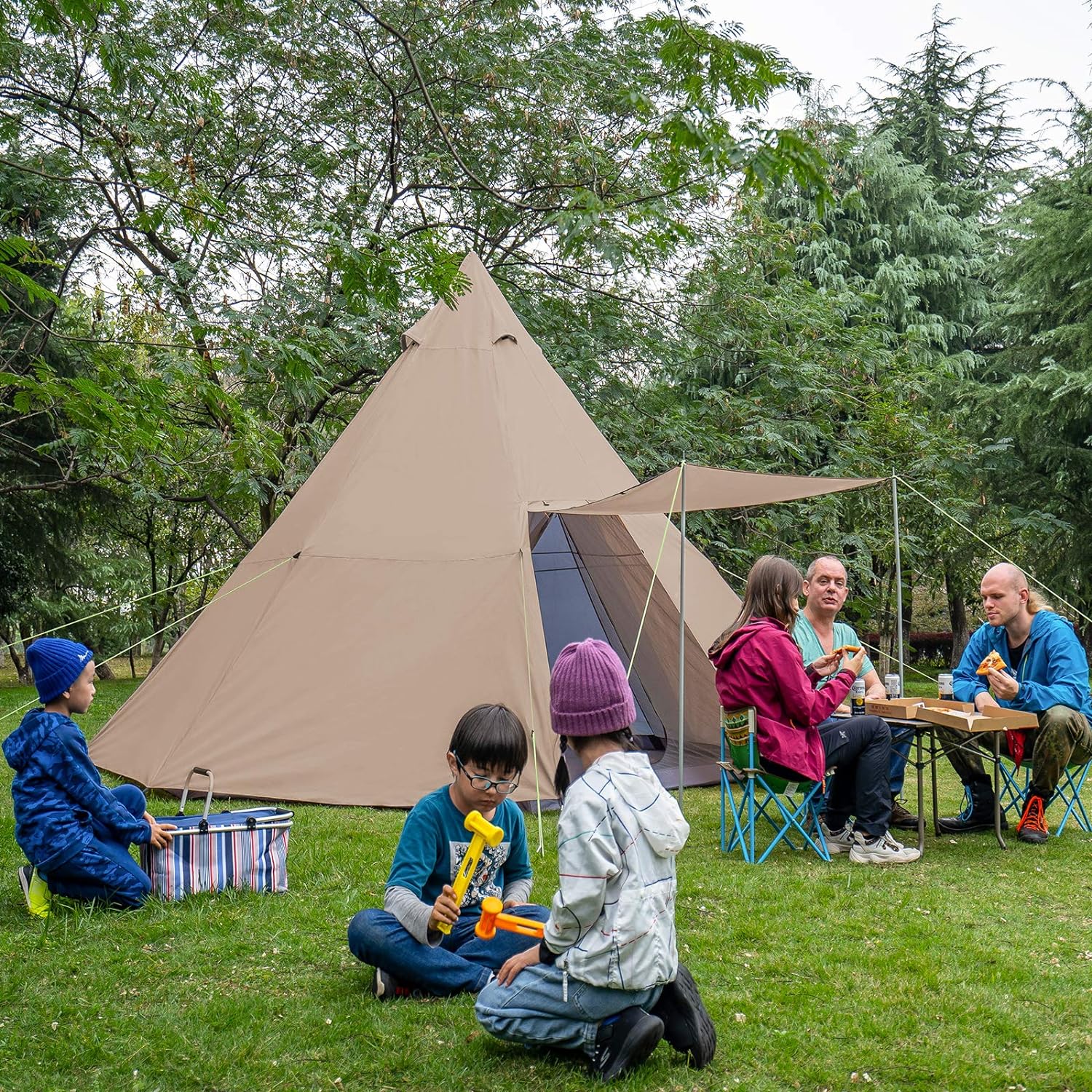 Pyramiden-Campingzelt mit Unterstand